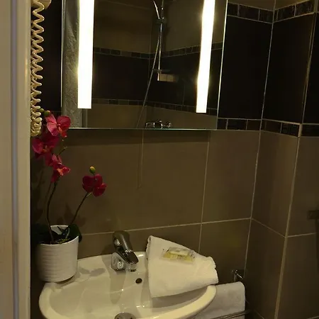 Hotel De France 18 Parigi